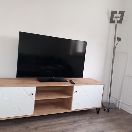 City Apartment Duisburg 1#Netflix &Wlan &Kingsize Bett &Kaffee Maschine & Central & 500M Innenhafen & 2 Min U Bahn Extérieur photo