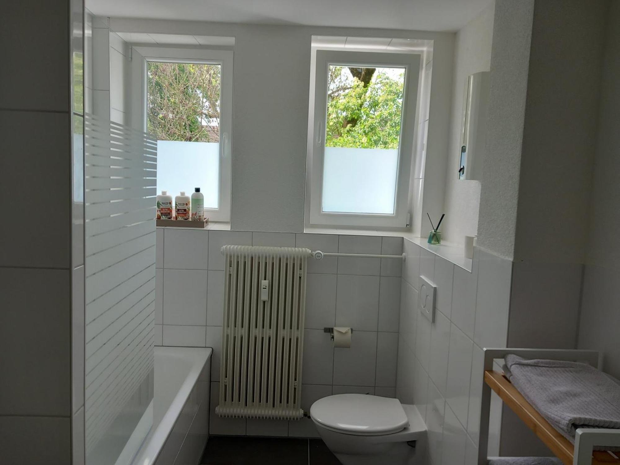 City Apartment Duisburg 1#Netflix &Wlan &Kingsize Bett &Kaffee Maschine & Central & 500M Innenhafen & 2 Min U Bahn Extérieur photo